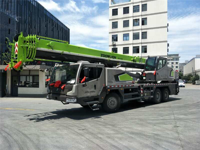 新会区跨街广告牌的高空安装注意事项