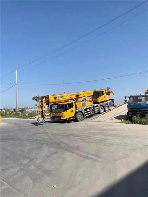 新会区吊车作业时，可能会产生哪些额外收费项目？